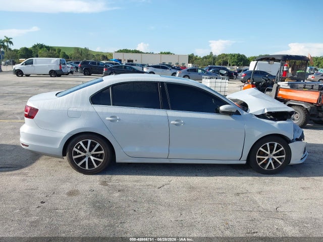 2017 Volkswagen Jetta 1.4t Se მანქანა იყიდება აუქციონზე, vin: 3VWDB7AJ0HM393743, აუქციონის ნომერი: 45986751