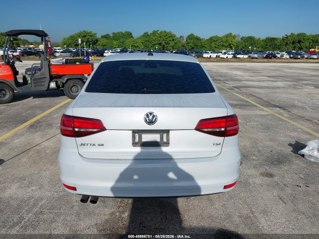 2017 Volkswagen Jetta 1.4t Se მანქანა იყიდება აუქციონზე, vin: 3VWDB7AJ0HM393743, აუქციონის ნომერი: 45986751