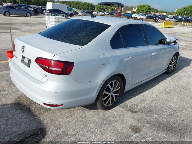 2017 Volkswagen Jetta 1.4t Se მანქანა იყიდება აუქციონზე, vin: 3VWDB7AJ0HM393743, აუქციონის ნომერი: 45986751