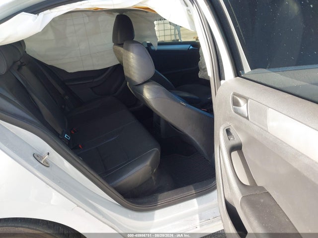 2017 Volkswagen Jetta 1.4t Se მანქანა იყიდება აუქციონზე, vin: 3VWDB7AJ0HM393743, აუქციონის ნომერი: 45986751