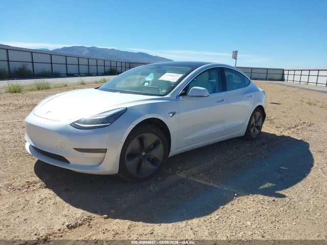 Tesla Model 3 Long Range Dual Motor All-wheel Drive 2020 5YJ3E1EB4LF639860 Image 2