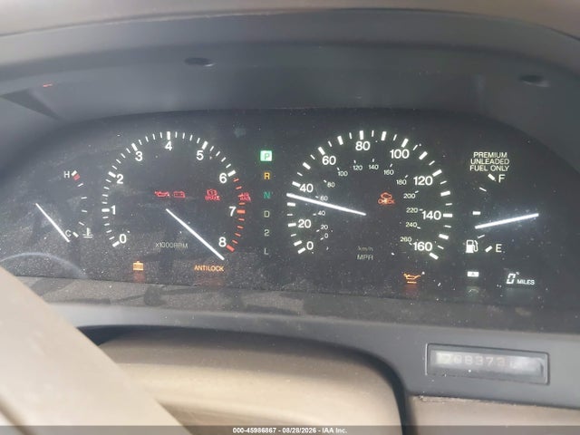 1990 Lexus Ls 400 მანქანა იყიდება აუქციონზე, vin: JT8UF11E5L0011773, აუქციონის ნომერი: 45986867