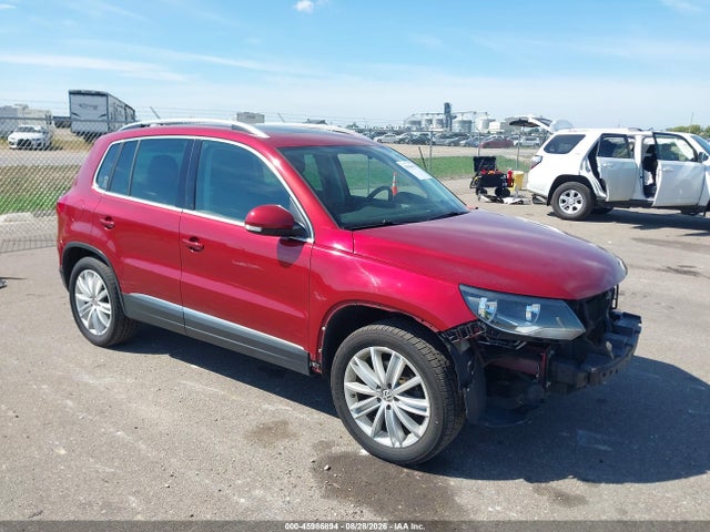 2015 Volkswagen Tiguan Sel მანქანა იყიდება აუქციონზე, vin: WVGBV7AX7FW023520, აუქციონის ნომერი: 45986894
