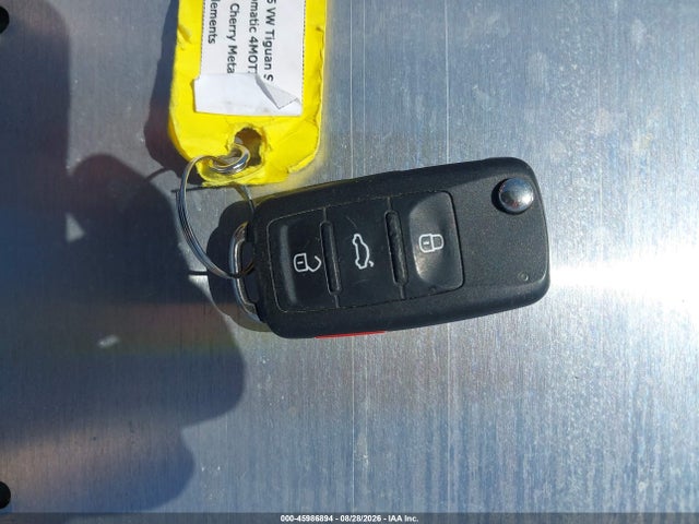 2015 Volkswagen Tiguan Sel მანქანა იყიდება აუქციონზე, vin: WVGBV7AX7FW023520, აუქციონის ნომერი: 45986894