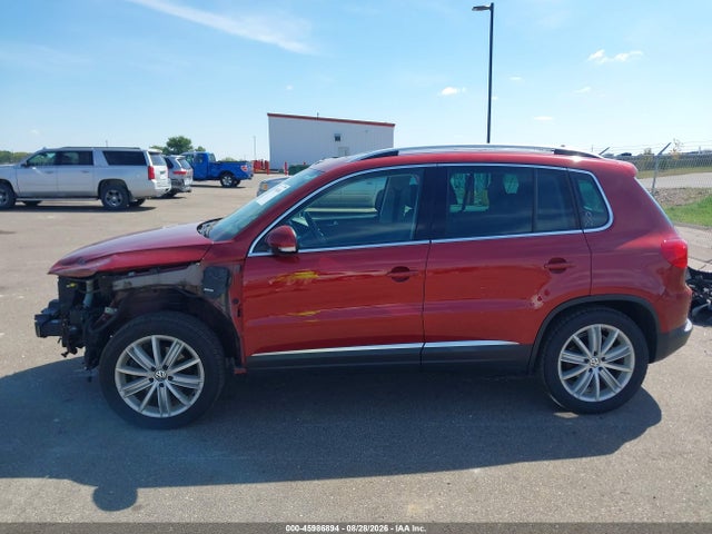 2015 Volkswagen Tiguan Sel მანქანა იყიდება აუქციონზე, vin: WVGBV7AX7FW023520, აუქციონის ნომერი: 45986894