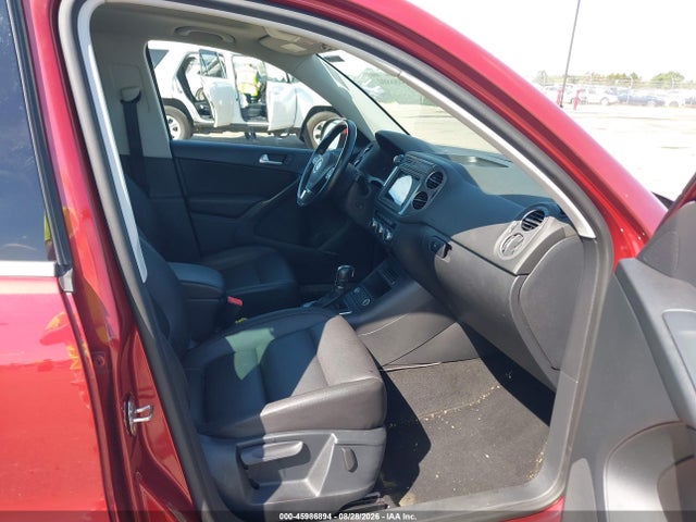 2015 Volkswagen Tiguan Sel მანქანა იყიდება აუქციონზე, vin: WVGBV7AX7FW023520, აუქციონის ნომერი: 45986894
