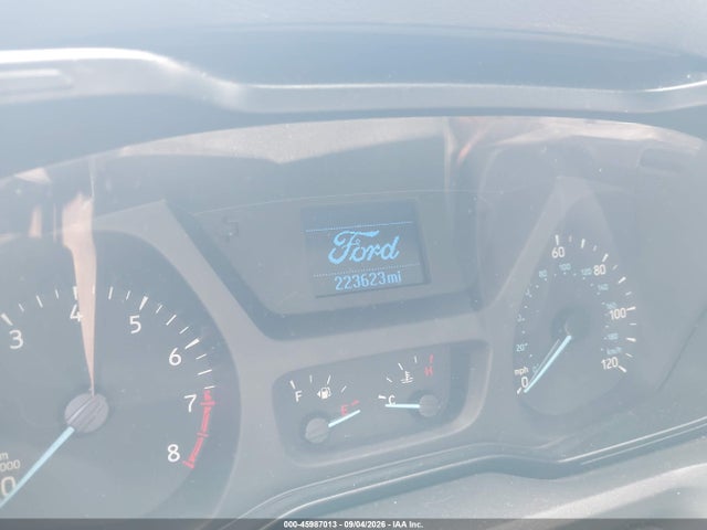 45987013 :رقم المزاد ، 1FTYE1ZM3GKA15557 vin ، 2016 Ford Transit-150 مزاد بيع