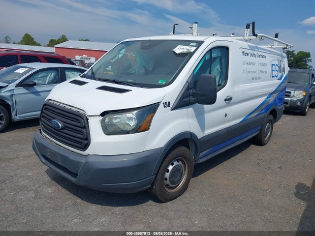 45987013 :رقم المزاد ، 1FTYE1ZM3GKA15557 vin ، 2016 Ford Transit-150 مزاد بيع