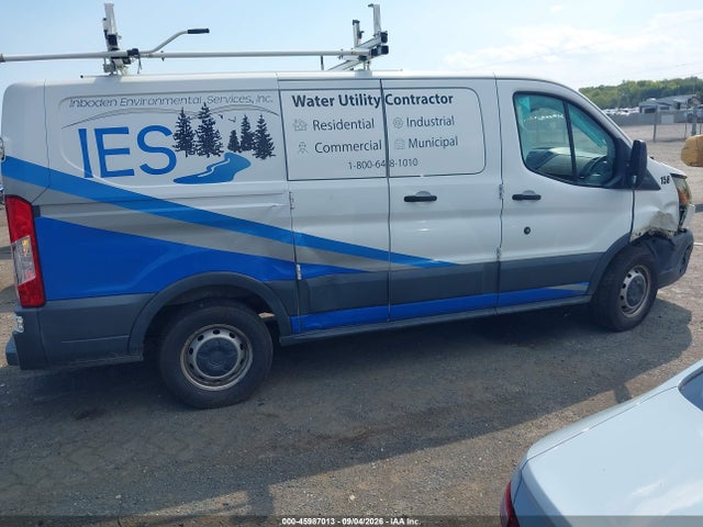 45987013 :رقم المزاد ، 1FTYE1ZM3GKA15557 vin ، 2016 Ford Transit-150 مزاد بيع