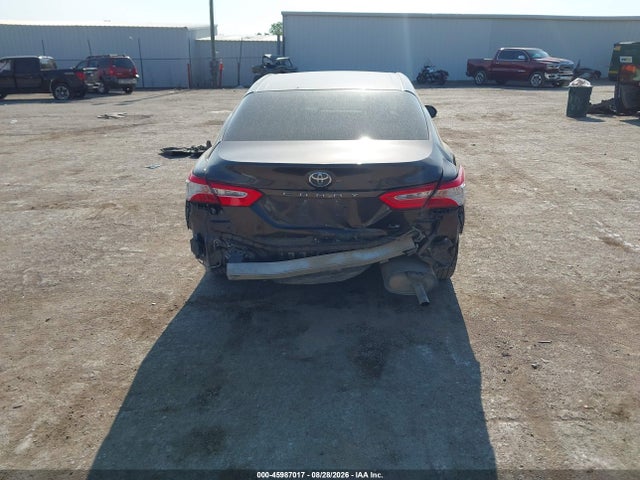 Продаж на аукціоні авто 2018 Toyota Camry Le, vin: 4T1B11HK5JU104684, номер лоту: 45987017