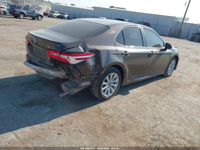 Продаж на аукціоні авто 2018 Toyota Camry Le, vin: 4T1B11HK5JU104684, номер лоту: 45987017