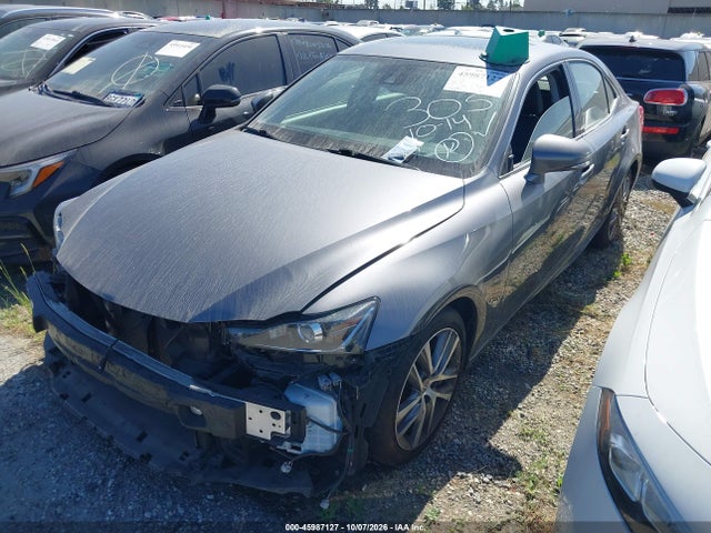 Lexus IS 300 2020 JTHDA1D25L5107955 Image 2