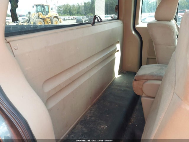 2004 Ford F-150 Stx/xl/xlt მანქანა იყიდება აუქციონზე, vin: 1FTRF12W44NA57615, აუქციონის ნომერი: 45987148