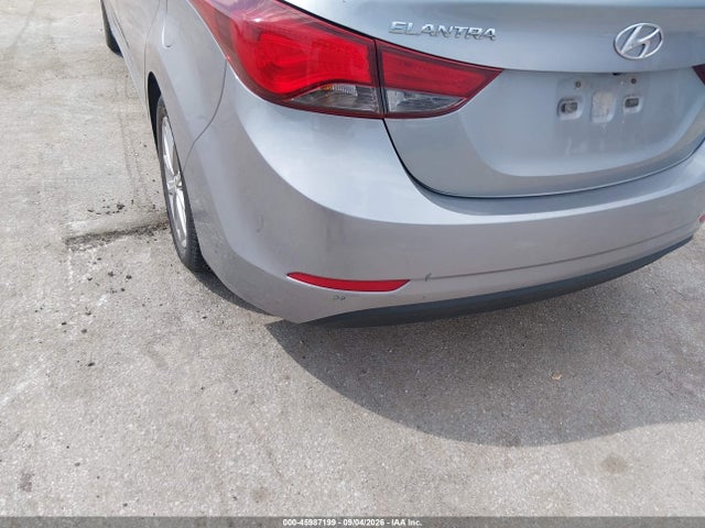 Продаж на аукціоні авто 2015 Hyundai Elantra Se, vin: 5NPDH4AE7FH582878, номер лоту: 45987199
