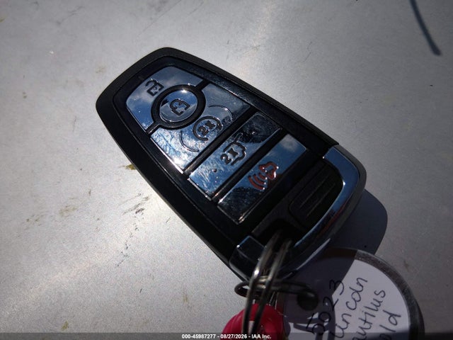 45987277 :رقم المزاد ، 2LMPJ8KP8LBL24966 vin ، 2020 Lincoln Nautilus Reserve مزاد بيع