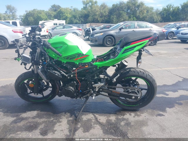 Kawasaki EX400 2023 JKAEXKG14PDAS0487 Image 14