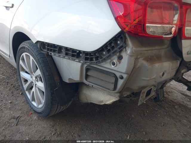 1G11E5SL1EF234140 Chevrolet MALIBU 2LT