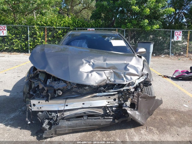 45987333 :رقم المزاد ، 4T1C11AK1LU990598 vin ، 2020 Toyota Camry Le مزاد بيع