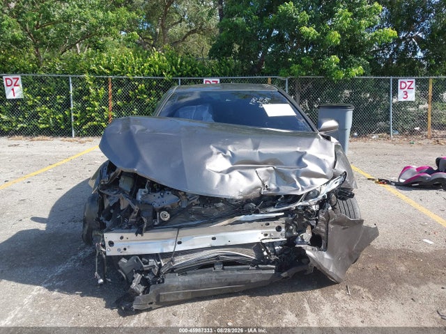 45987333 :رقم المزاد ، 4T1C11AK1LU990598 vin ، 2020 Toyota Camry Le مزاد بيع