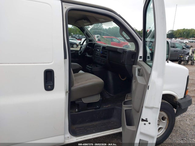 Chevrolet Express 2500 Work Van 2016 1GCWGBFF8G1232220 Image 5