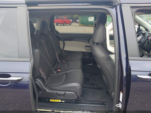 2024 Kia Carnival Mpv Lx Seat Package მანქანა იყიდება აუქციონზე, vin: KNDNB4H3XR6387320, აუქციონის ნომერი: 45987396