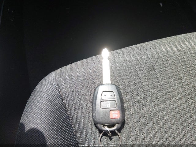 2018 Toyota Rav4 Le მანქანა იყიდება აუქციონზე, vin: JTMZFREV7JJ177011, აუქციონის ნომერი: 45987400