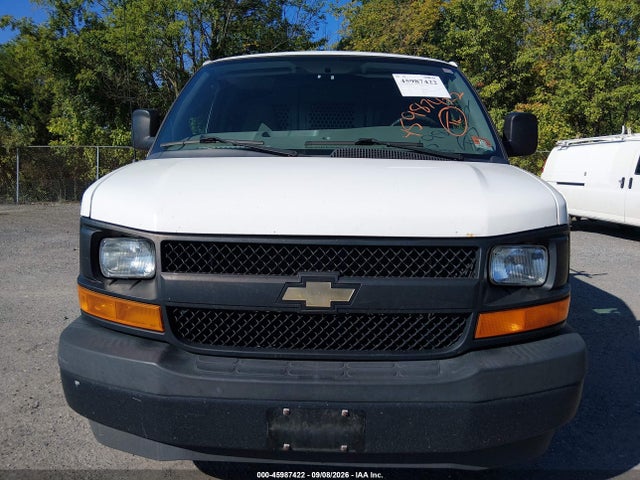 Chevrolet Express 2500 Work Van 2017 1GCWGAFFXH1350197 Image 13
