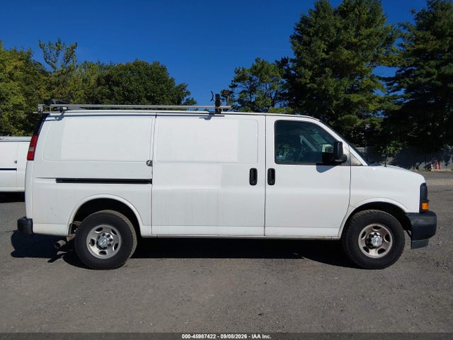 Chevrolet Express 2500 Work Van 2017 1GCWGAFFXH1350197 Image 14