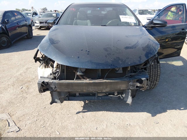 45987423 :رقم المزاد ، 4T1BF1FK7FU028641 vin ، 2015 Toyota Camry Se مزاد بيع