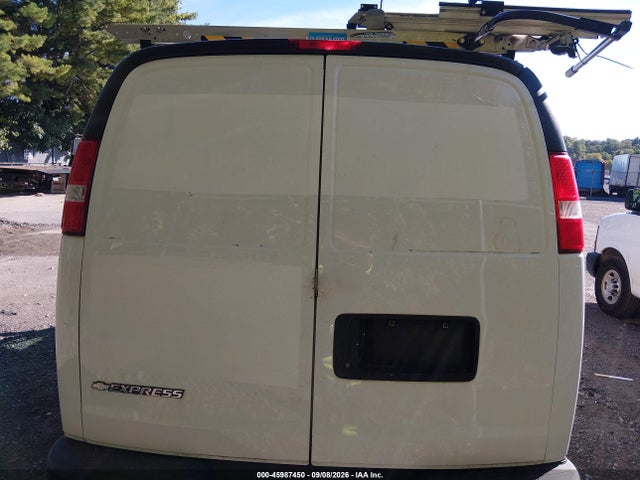 Chevrolet Express 2500 Work Van 2017 1GCWGAFF2H1299293 Image 16