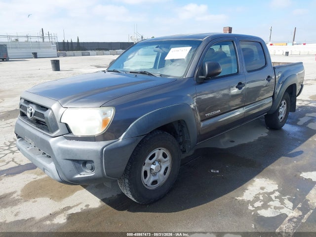 Toyota Tacoma 2014 5TFJX4CN2EX040626 Image 2