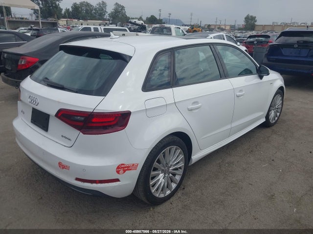 Audi A3 E-tron 1.4t Premium 2016 WAUUPBFF8GA145986 Image 4