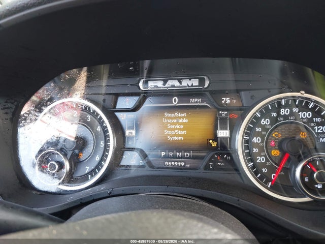 45987609 :رقم المزاد ، 1C6SRFRT2NN407382 vin ، 2022 Ram 1500 مزاد بيع