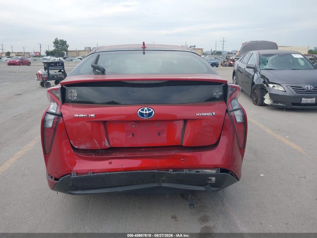 Toyota Prius Three 2018 JTDKARFU3J3067499 Image 16