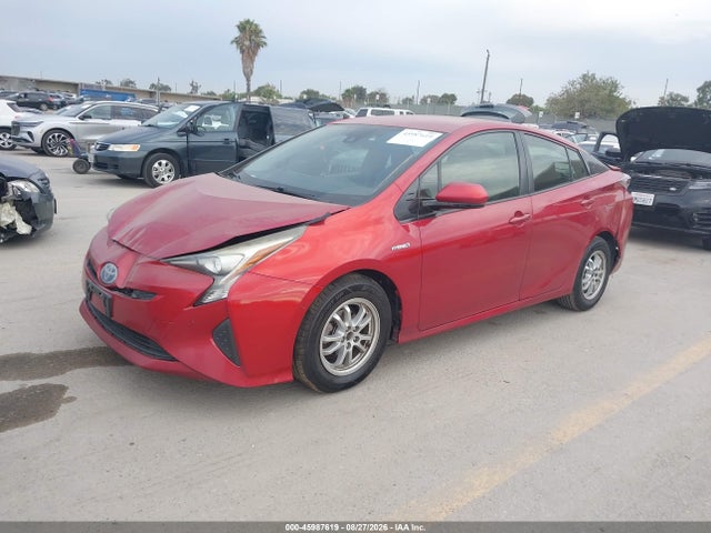 Toyota Prius Three 2018 JTDKARFU3J3067499 Image 2