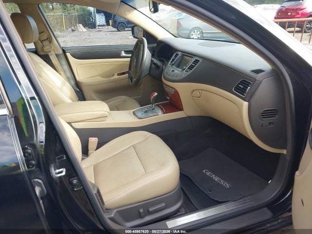 Продаж на аукціоні авто 2013 Hyundai Genesis 3.8, vin: KMHGC4DD5DU242609, номер лоту: 45987620