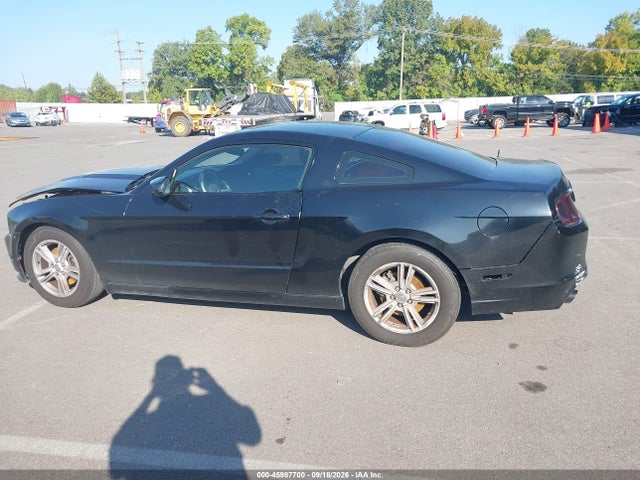 Продаж на аукціоні авто 2014 Ford Mustang V6, vin: 1ZVBP8AM1E5210019, номер лоту: 45987700