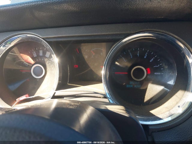 Продаж на аукціоні авто 2014 Ford Mustang V6, vin: 1ZVBP8AM1E5210019, номер лоту: 45987700