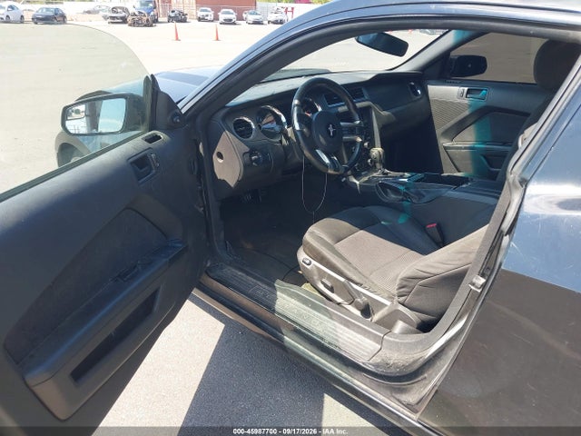 Продаж на аукціоні авто 2014 Ford Mustang V6, vin: 1ZVBP8AM1E5210019, номер лоту: 45987700