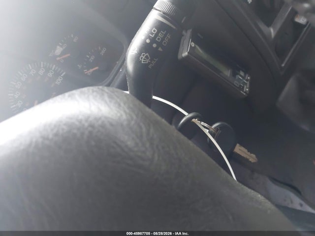 45987705 :رقم المزاد ، 1J4FF58S9YL157087 vin ، 2000 Jeep Cherokee Classic مزاد بيع