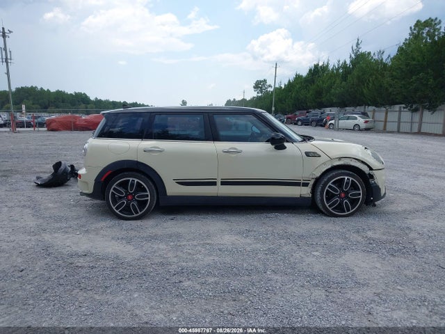 Mini Clubman Cooper S 2017 WMWLN9C32H2E49592 Image 14