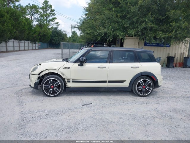 Mini Clubman Cooper S 2017 WMWLN9C32H2E49592 Image 15