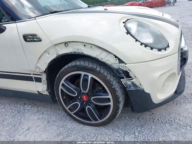 Mini Clubman Cooper S 2017 WMWLN9C32H2E49592 Image 19