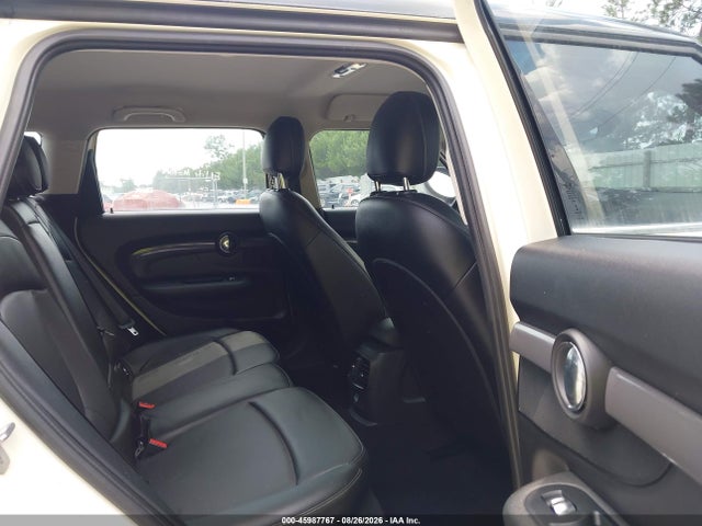 Mini Clubman Cooper S 2017 WMWLN9C32H2E49592 Image 8