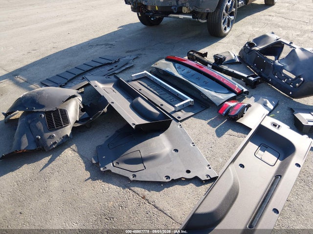 45987778 :رقم المزاد ، 7FCTGBAP4TN046934 vin ، 2026 Rivian R1t Tri Motor Max Pack مزاد بيع
