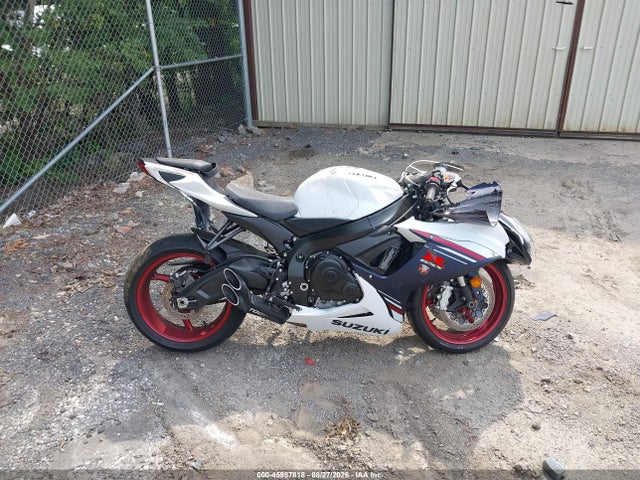 Suzuki GSX-R600 2025 JS1GN7FA2S7101568 Image 12