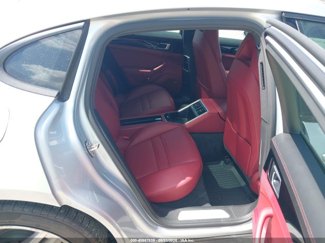 45987839 :رقم المزاد ، WP0AA2A78JL112473 vin ، 2018 Porsche Panamera 4 مزاد بيع