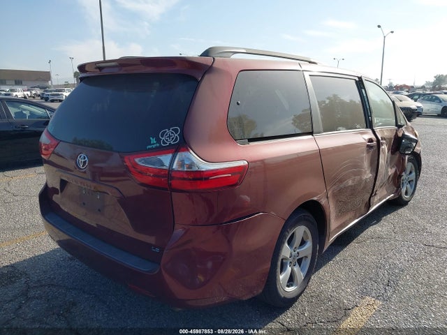5TDKZ3DC7HS795853 Toyota Sienna Le 8 Passenger
