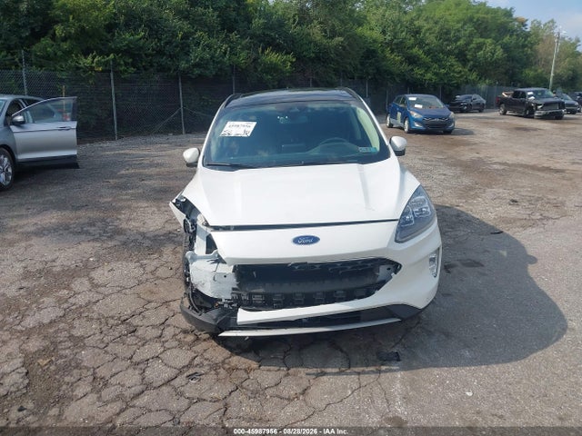 1FMCU9J98LUC73277 Ford Escape Titanium