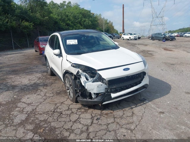 1FMCU9J98LUC73277 Ford Escape Titanium